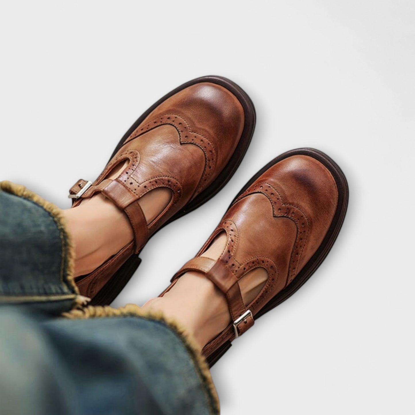 MIA | CLASSIC T-STRAP LEATHER SHOES